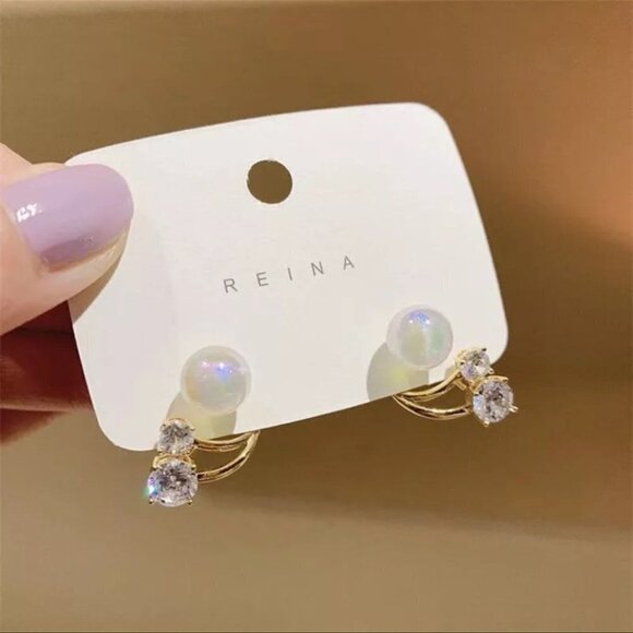 Gold Tone Faux Pearl Cute Stud Earrings - Picture 7 of 9
